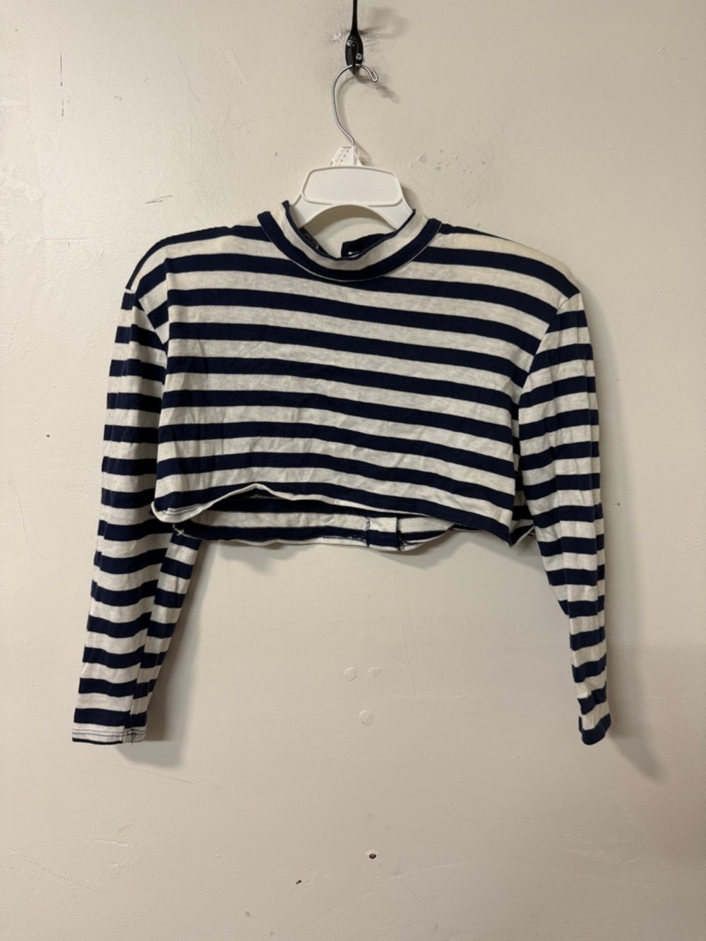 My Michelle Navy and White Striped Cropped Long-Sleeve Top 90’s
